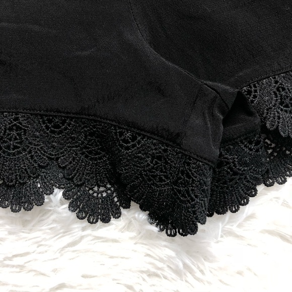 Jack by BB Dakota Ritchie Scallop Lace Trim Shorts - Picture 3 of 5